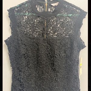 Black lace blouse NWT, gold zipper on back